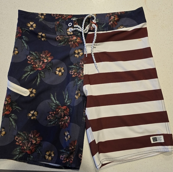 Men's boardshorts size 32 - Picture 1 of 3